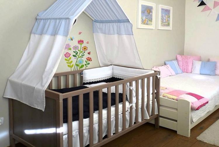 Auvent sur un berceau - idées de conception de photo