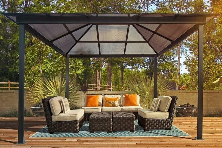 Gazebo ouvert en polycarbonate - photos et idées