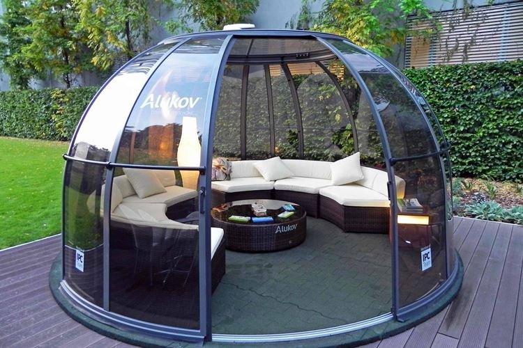 Gazebo en polycarbonate avec toit en dôme - photos et idées