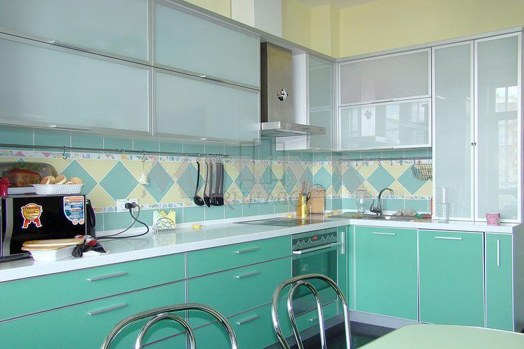 Conception de cuisine en couleur turquoise - photo