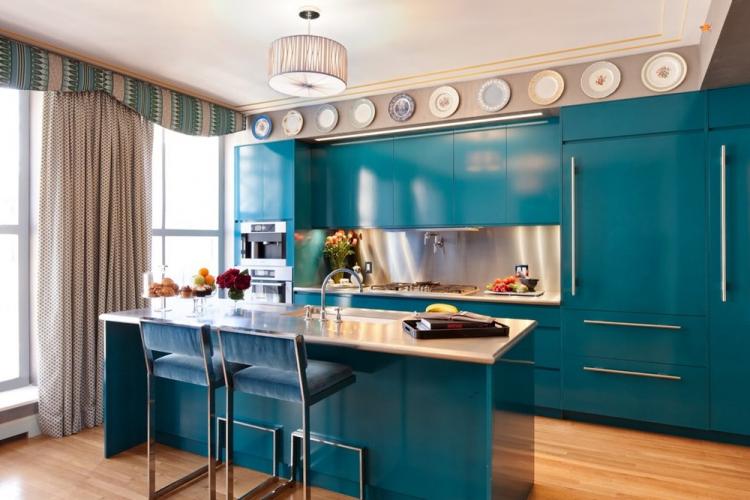 Couleur turquoise à l'intérieur de la cuisine