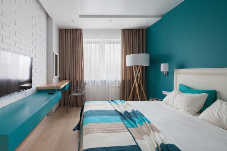 Couleur turquoise à l'intérieur de la chambre