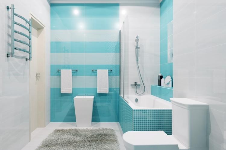 Couleur turquoise à l'intérieur de la salle de bain