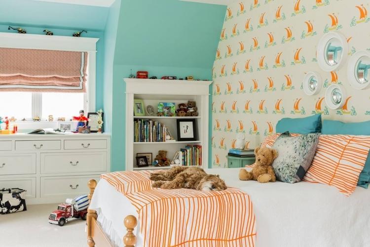 Couleur turquoise à l'intérieur de la chambre des enfants