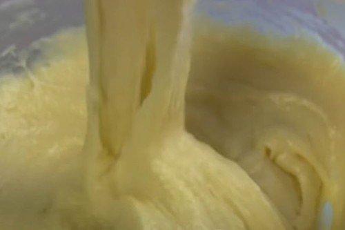 Gâteau éponge au kéfir sans œufs - une recette étape par étape