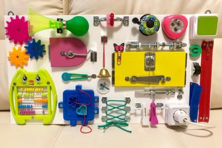 Tableau d'affaires musical à faire soi-même