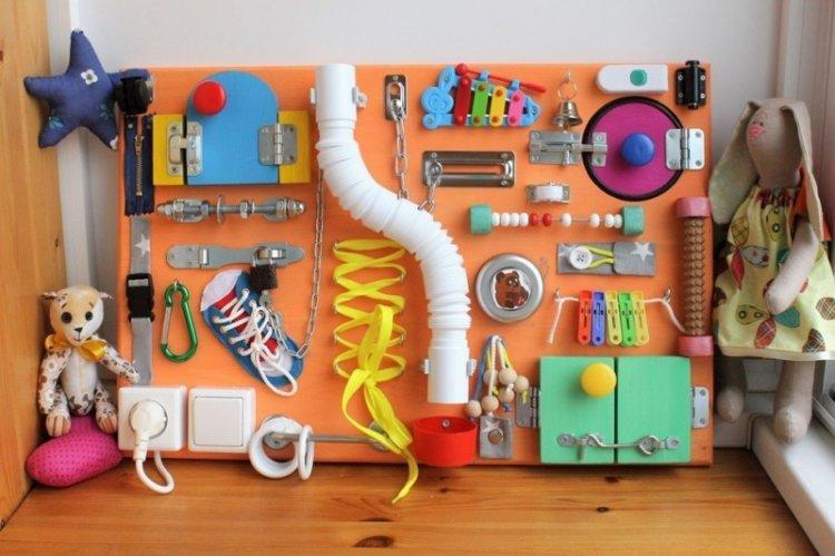 Tableau d'affaires à faire soi-même pour les enfants