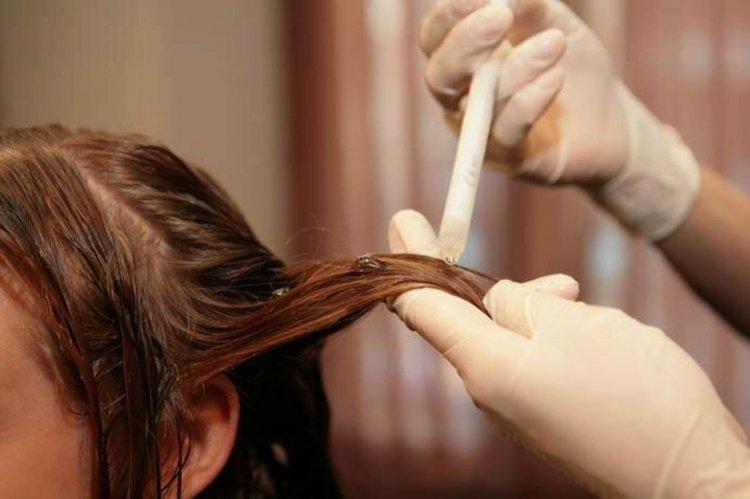 Application du médicament - Botox pour les cheveux à la maison