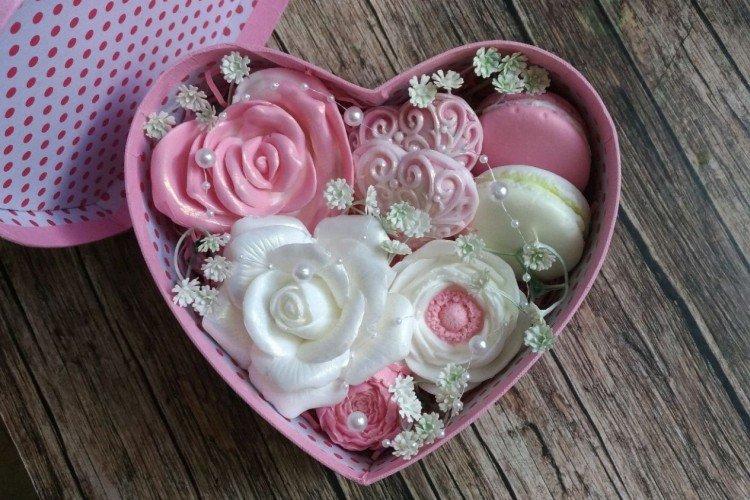 Ensemble de savons faits à la main - Quoi présenter pour un mariage pour les jeunes mariés