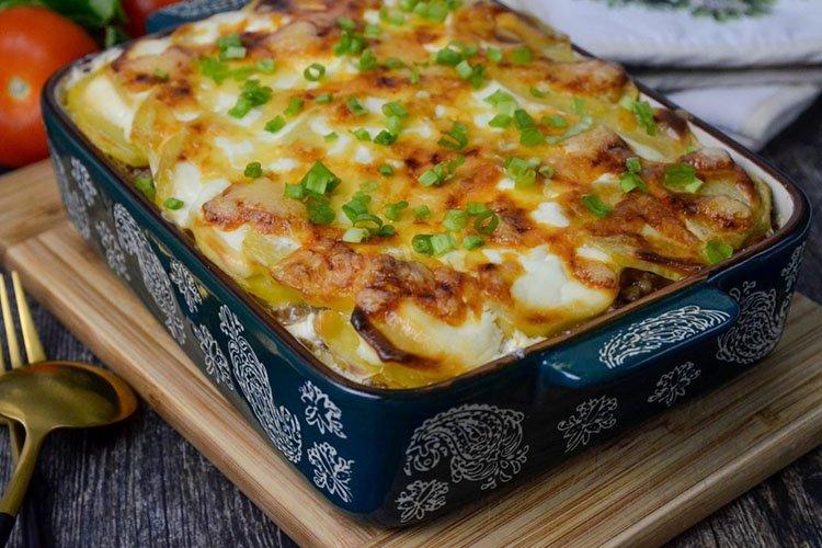 Tarte aux pommes de terre avec de la viande hachée - Que cuisiner à partir de recettes de viande hachée et de pommes de terre