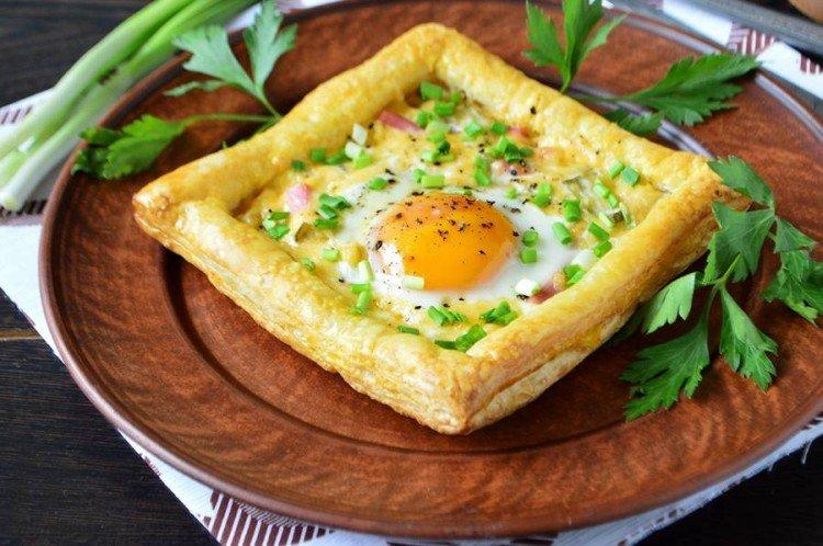Oeufs brouillés au jambon Surprise - Que cuisiner à partir de recettes de pâte feuilletée