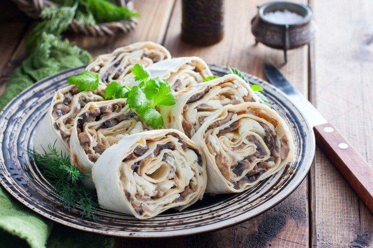 Rouleau de lavash aux champignons - Que cuisiner sur les recettes de table de fête