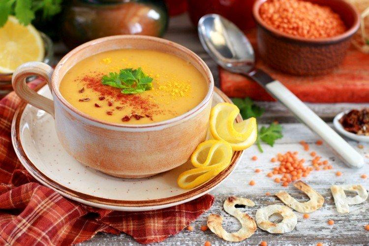 Soupe aux lentilles - Que cuisiner pour les recettes du déjeuner de votre enfant