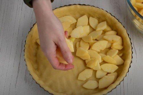 Tarte aux pommes Tsvetaevsky facile - une recette étape par étape