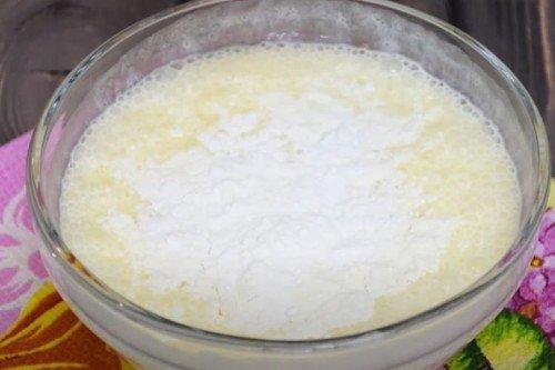 Tarte aux pommes Tsvetaevsky avec du sucre - une recette étape par étape