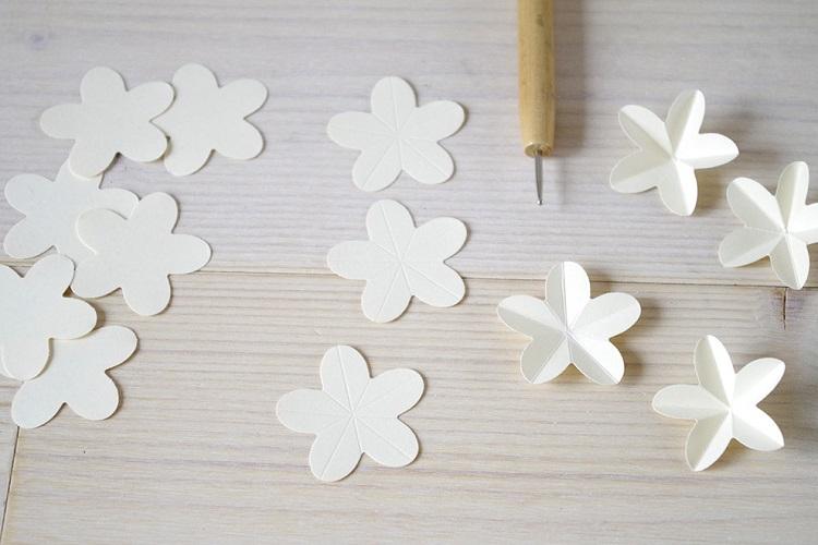 Bouquet de fleurs blanches - Fleurs en papier DIY
