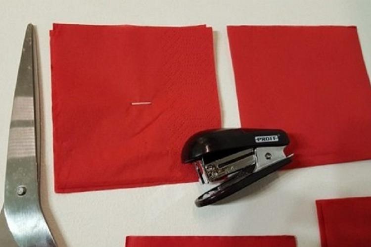 Rose fleurie rouge - Fleurs de serviette DIY