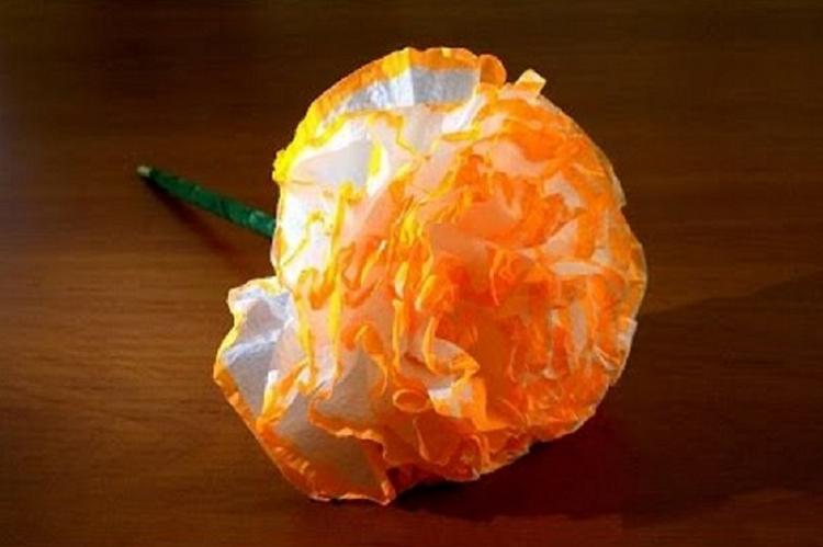 Fleurs de serviettes avec vos propres mains - photo