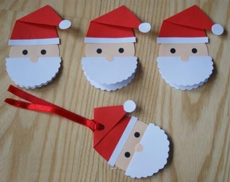 Père Noël des cercles de papier avec ses propres mains