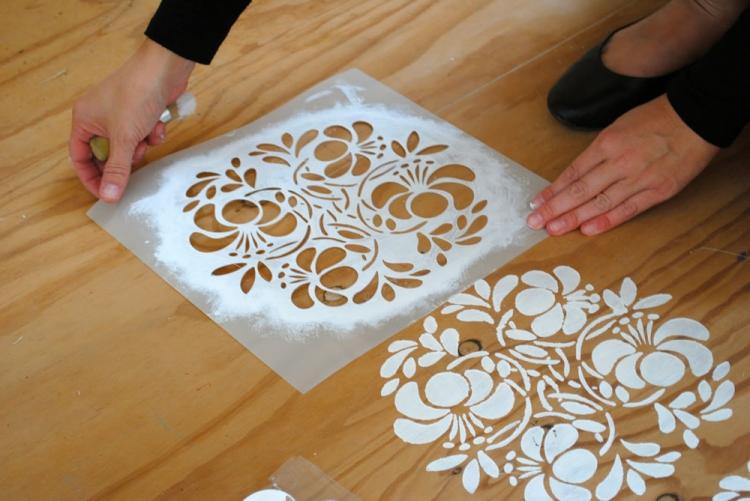 Pochoirs - DIY déco d'armoires anciennes