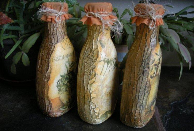 Bouteille de découpage avec du mastic - photos et idées