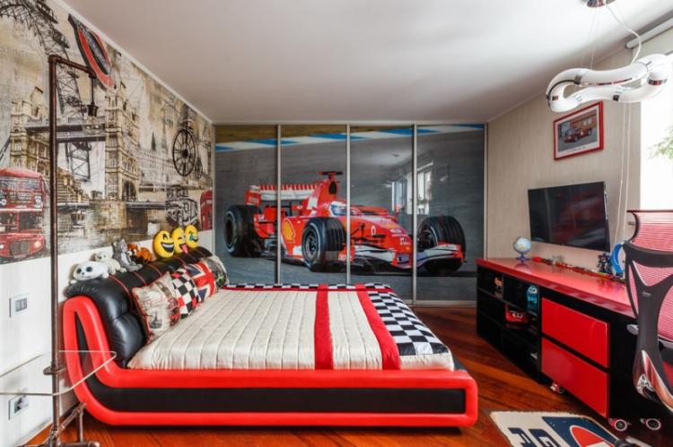 Chambre de bébé rouge pour garçon - Décoration d'intérieur