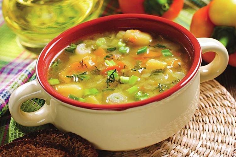 Soupe de goulasch diététique aux légumes et à la dinde - recettes