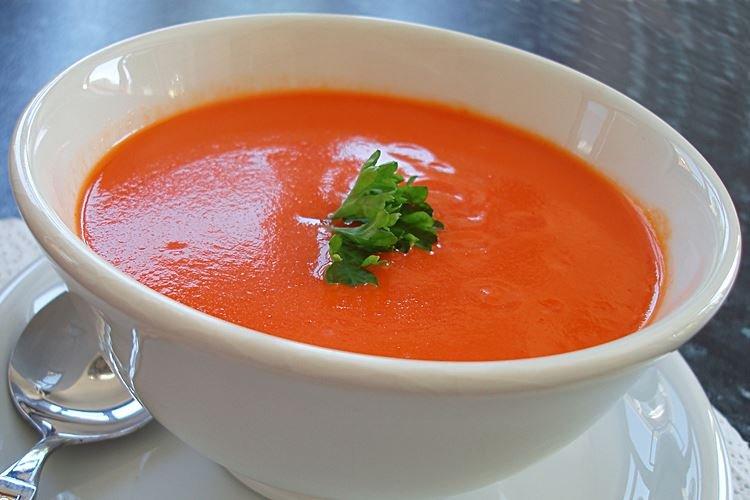 Soupe de purée de tomates diète - recettes