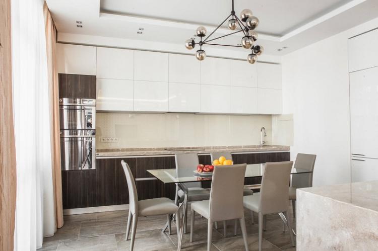 Finition du sol - Conception de la cuisine 12 m²