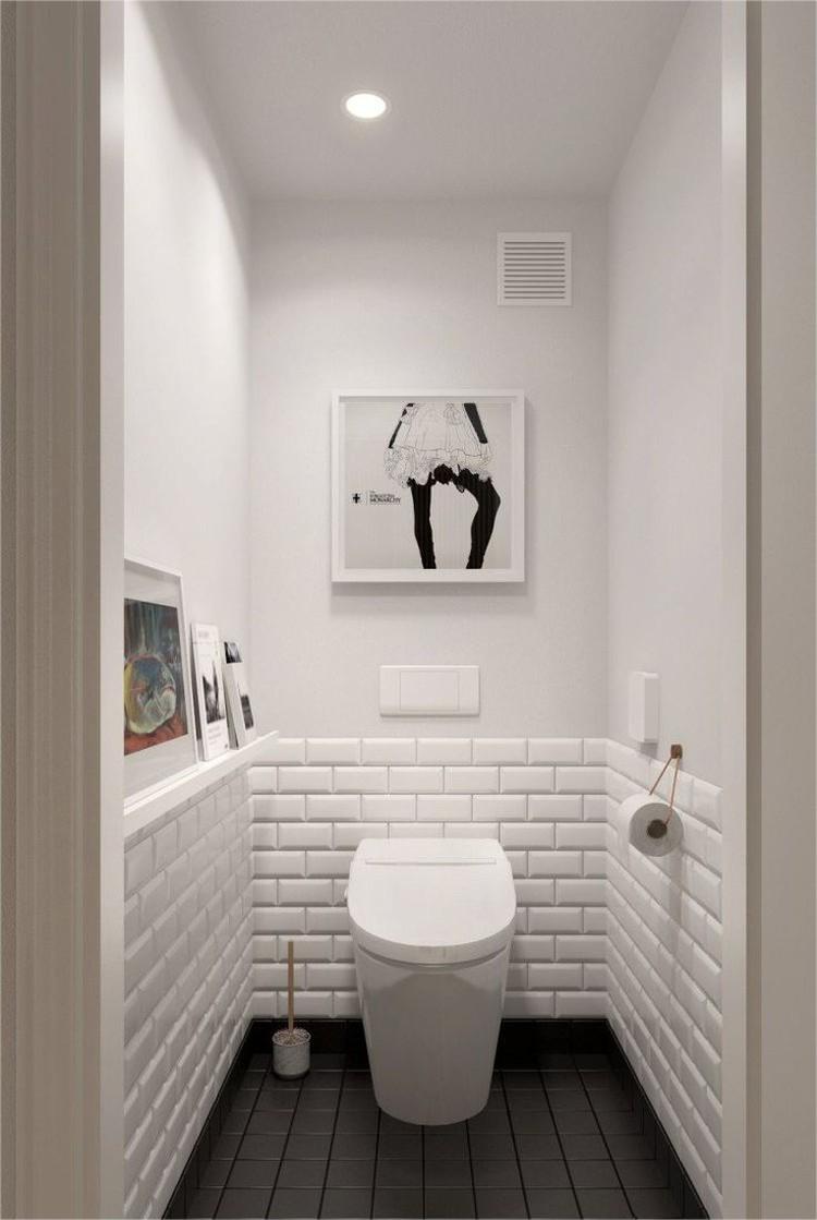 Conception de petites toilettes - photos d'intérieurs réels