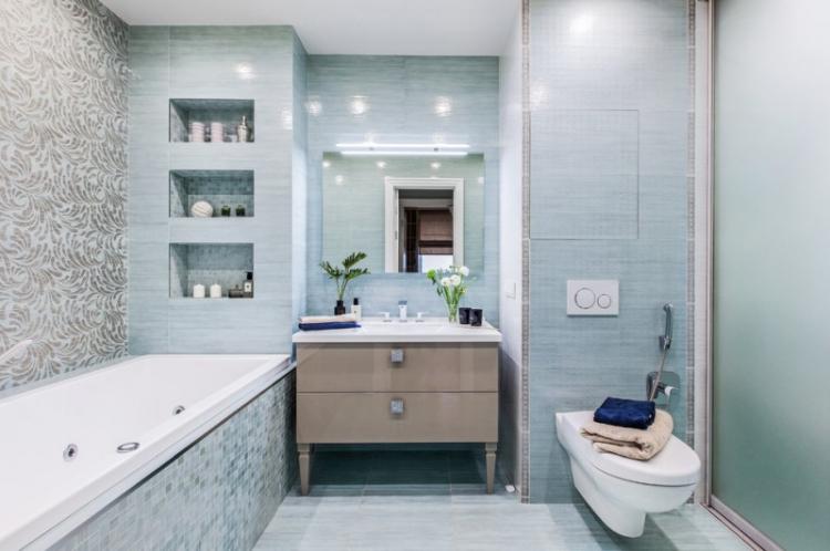 Salle de bain combinée bleue - Design d'intérieur