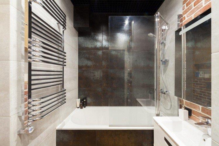 Salle de bain de style loft étroit - Design d'intérieur