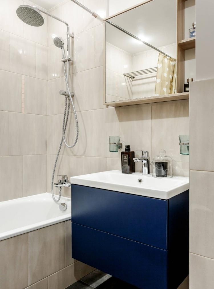 Design d'intérieur de salle de bain 4 m² - des photos de vrais intérieurs