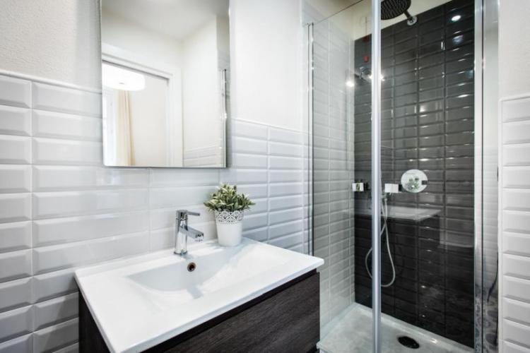 Lavabo - Salle de bain design avec douche