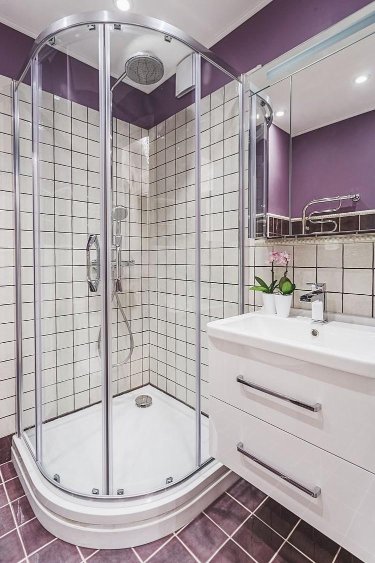 Salle de bain avec douche - photo de design d'intérieur