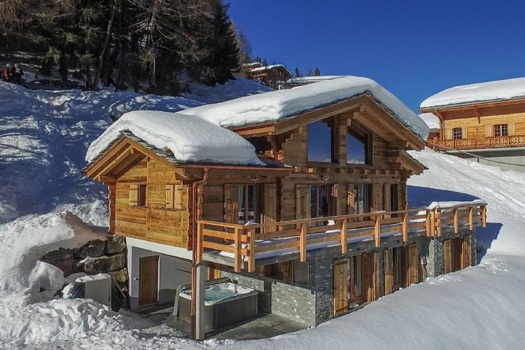 Caractéristiques - Maisons de style chalet