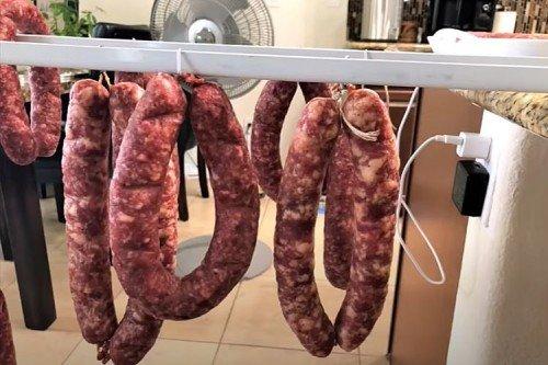 Saucisse de Cracovie maison - recette étape par étape