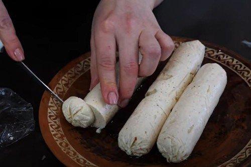 Saucisse de poulet maison sans coquille - recette étape par étape