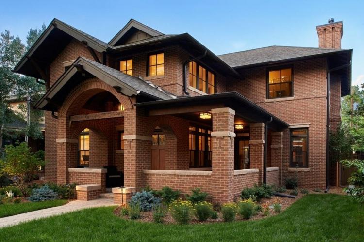 Maisons en briques à deux étages - projets et photos