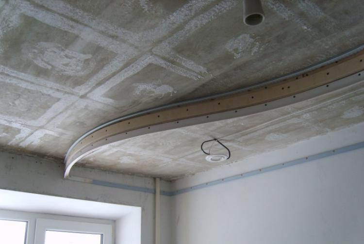 Subtilités d'installation - Plafonds tendus à deux niveaux