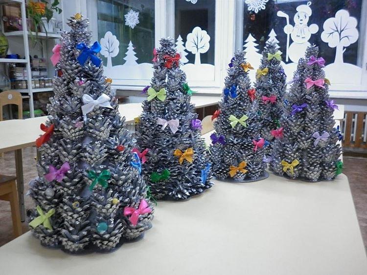 Sapin de Noël DIY fait de cônes - photos et idées