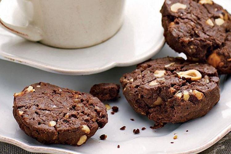 Biscuits au chocolat aux noisettes