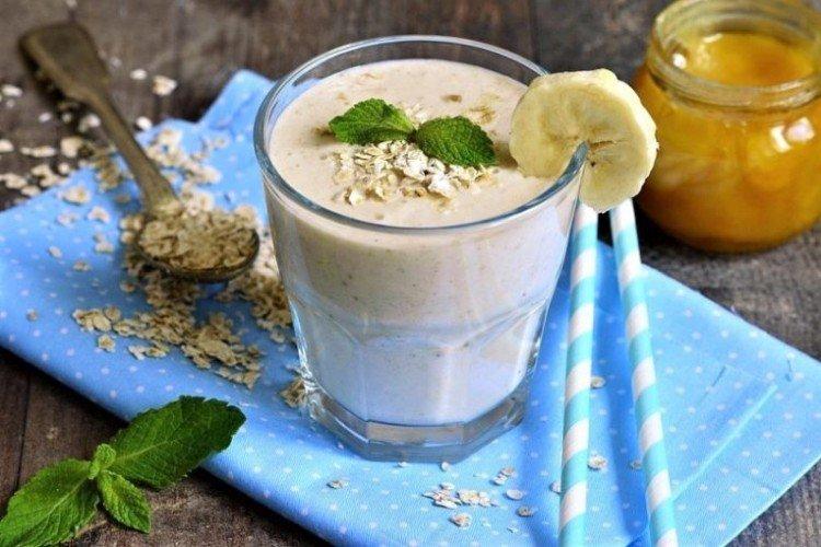 10 recettes de gelée d'avoine saine dans de l'eau, du lait, du kéfir et plus