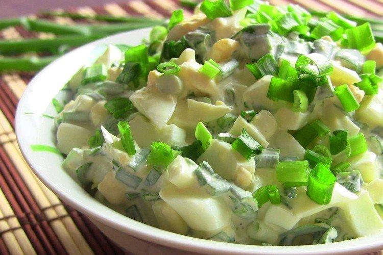 Salade aux oeufs et courgettes marinées