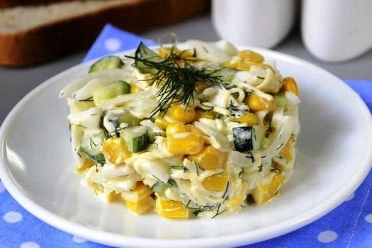 Salade d'oeufs et calamars