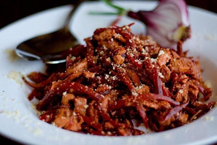 Salade de poulet à la betterave bouillie