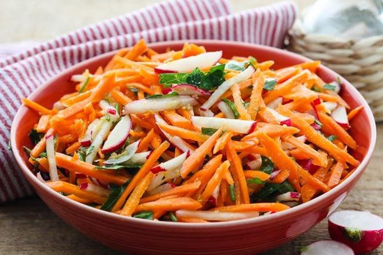 Salade de carottes et radis à la japonaise