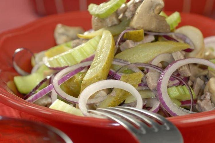 Salade de langue de boeuf et champignons marinés
