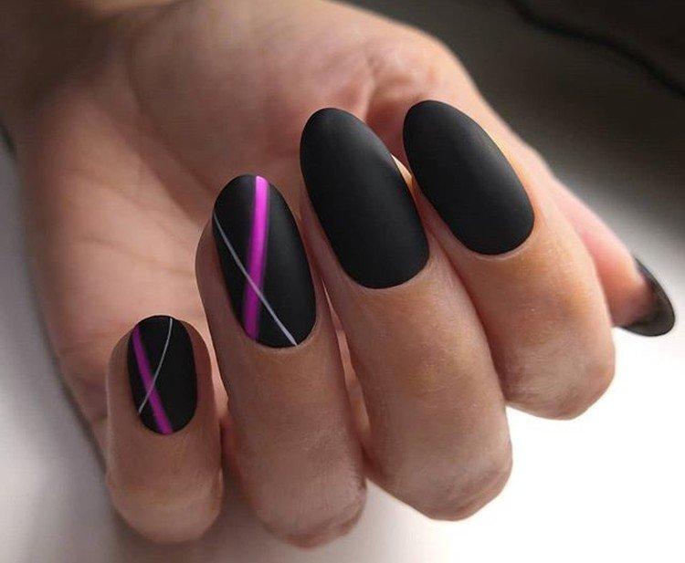Manucure noire - photos et belles idées