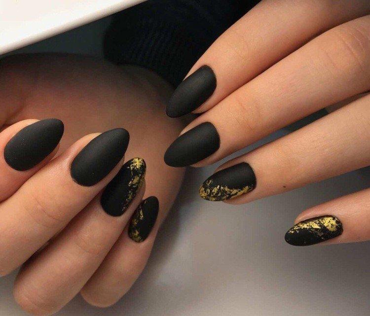 Manucure noire - photos et belles idées